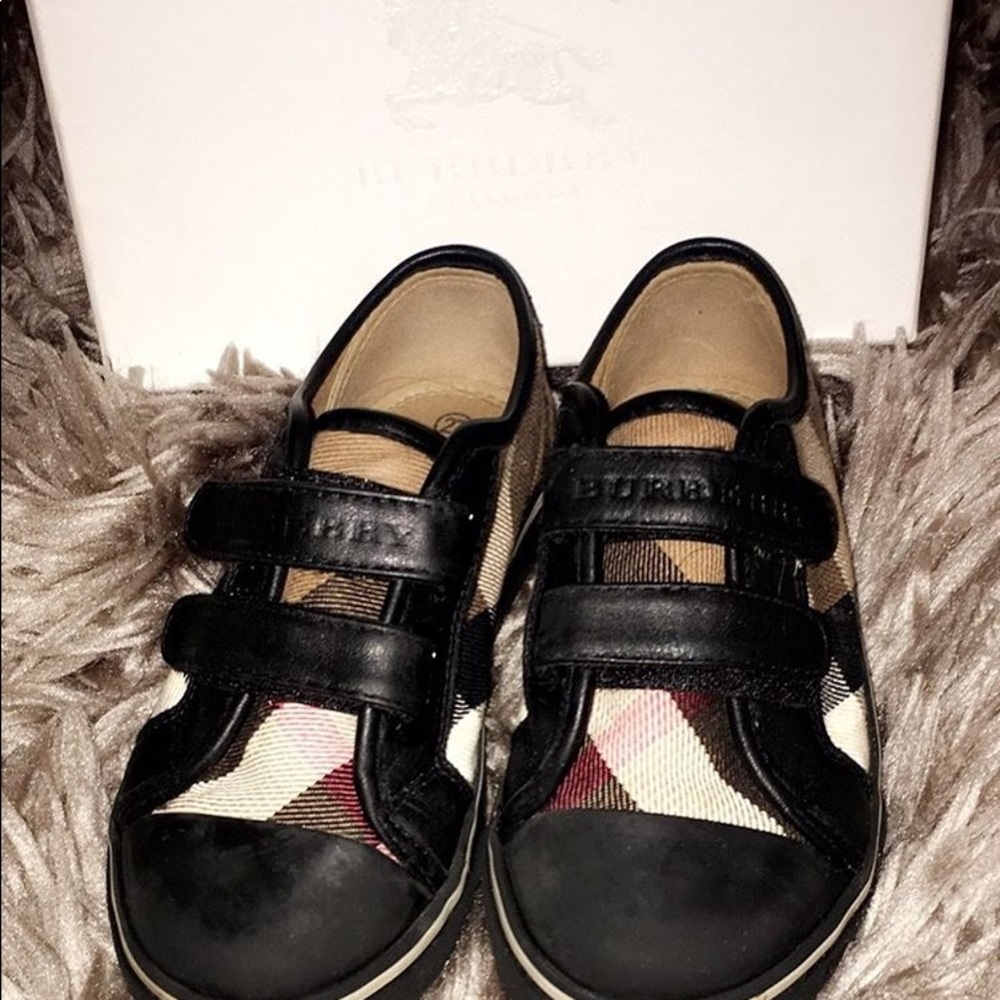 ✨BURBERRY✨